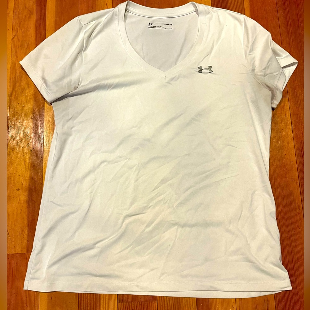 women’s under armour shirt